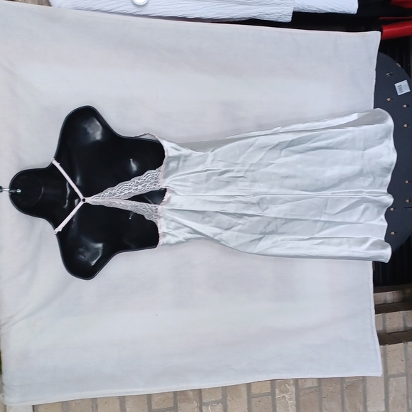 Linea Donatella Chemise Nightgown - Picture 3 of 7